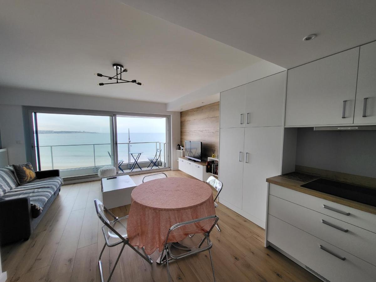 Appartement T2 Face Plage Avec Balcon, Cuisine Equipee Et Tv - Fr-1-92-908 Les Sables-dʼOlonne Exterior foto