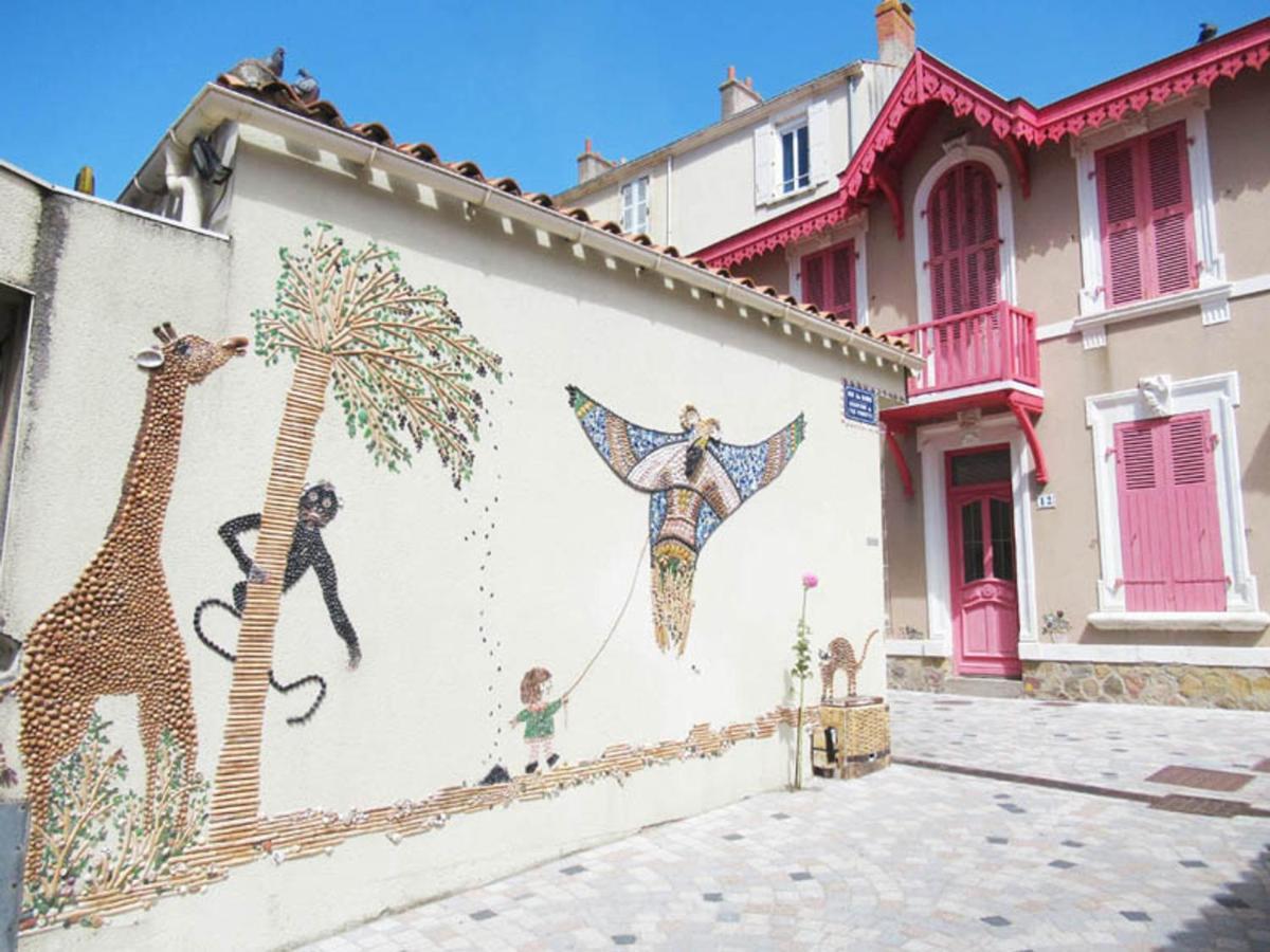 Appartement T2 Face Plage Avec Balcon, Cuisine Equipee Et Tv - Fr-1-92-908 Les Sables-dʼOlonne Exterior foto